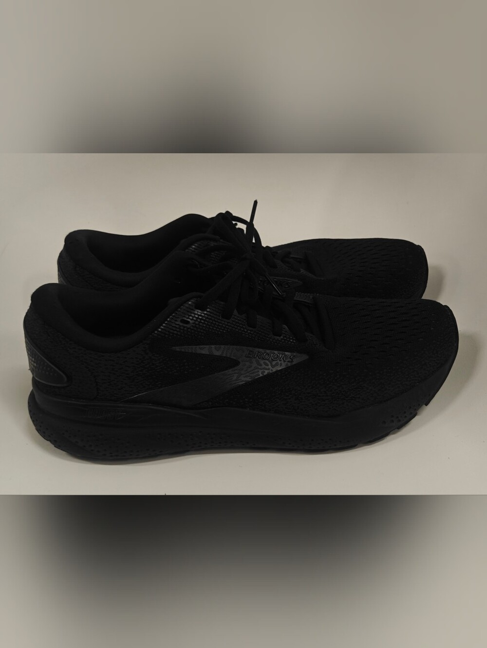 Brooks Ghost Neutral Running Shoes Black/Black/Ebony Men’s Size 10.5 Athletic Sn